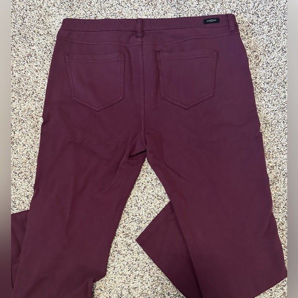 π· Liverpool Jeans Co. Skinny Maroon Jegging Pants - Ankle Length π· - Picture 4 of 13